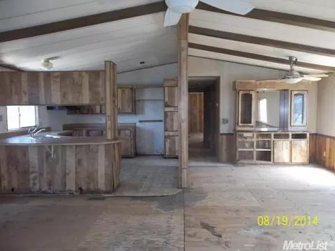 5200 E Kettleman Ln, Lodi, CA 95240 photo 3