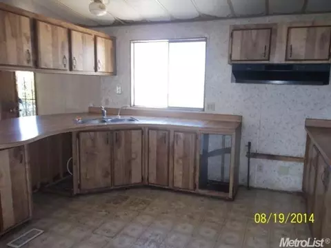 5200 E Kettleman Ln, Lodi, CA 95240 photo 4