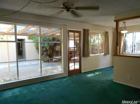 5100 Vale Dr, Carmichael, CA 95608 photo 3