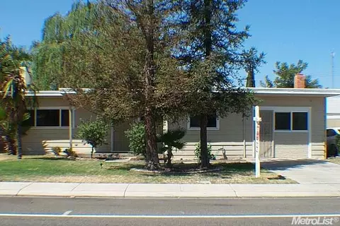 2113 6, Hughson, CA 95326 photo 1