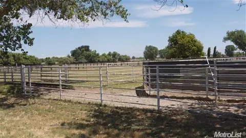6565 24th Ave, Lemoore, CA 93245 photo 5