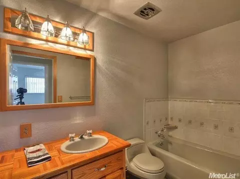 1829 Hunt Ave, Modesto, CA 95350 photo 5