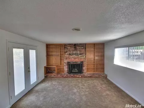 1829 Hunt Ave, Modesto, CA 95350 photo 2