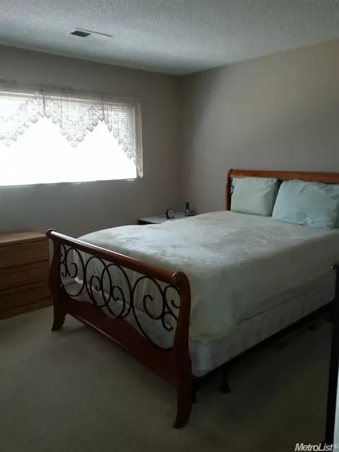 5035 3rd St, Rocklin, CA 95677 photo 9