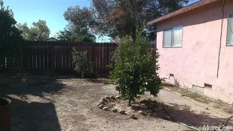 735 E Los, Los Banos, CA 93635 photo 14