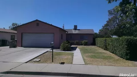 735 E Los, Los Banos, CA 93635 photo 1