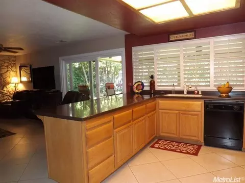 8448 El Modena Ave, Elverta, CA 95626 photo 5