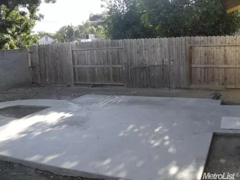 1720 Radley Pl, Modesto, CA 95351 photo 9