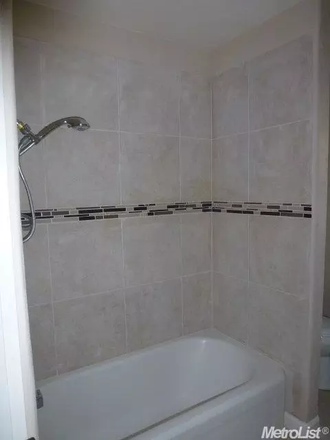 924 Elm Ave, Modesto, CA 95351 photo 9
