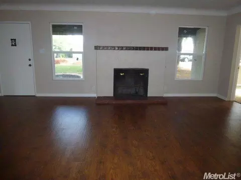 924 Elm Ave, Modesto, CA 95351 photo 3
