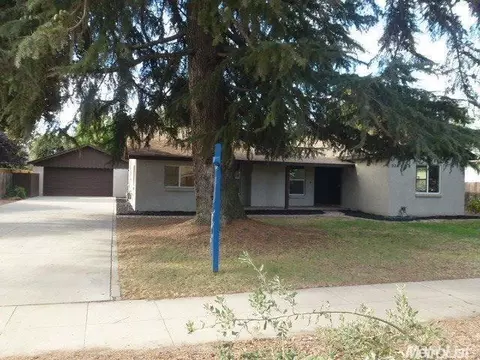 924 Elm Ave, Modesto, CA 95351 photo 2