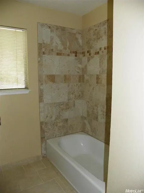 1800 Kruger Dr, Modesto, CA 95355 photo 11