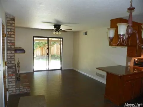 1800 Kruger Dr, Modesto, CA 95355 photo 8