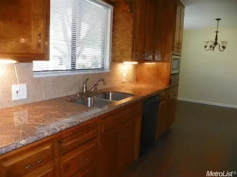 1800 Kruger Dr, Modesto, CA 95355 photo 5