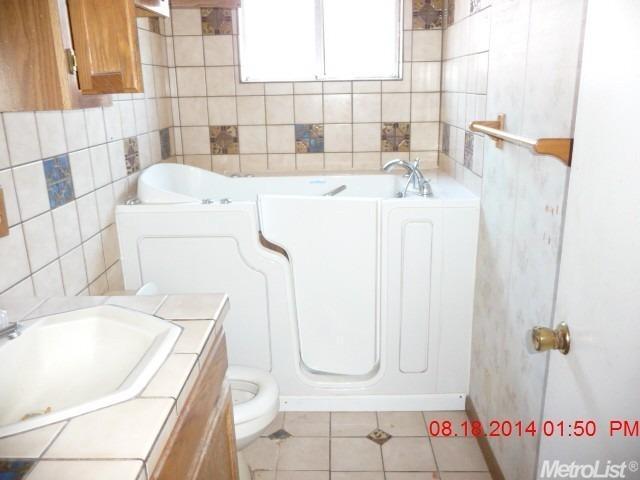 612 N Ham Ln, Lodi, CA 95242 photo 8