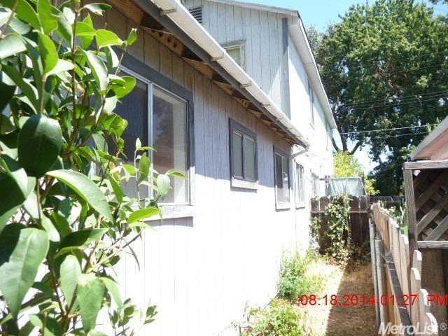 612 N Ham Ln, Lodi, CA 95242 photo 2