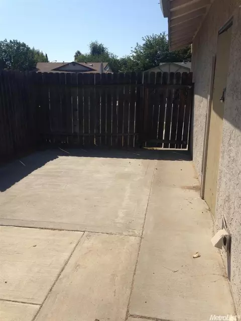 976 Saint Cyr Ct, Manteca, CA 95337 photo 7