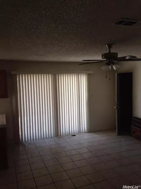 976 Saint Cyr Ct, Manteca, CA 95337 photo 3