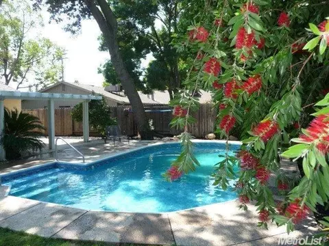 5301 Robertson Ave, Carmichael, CA 95608 photo 3