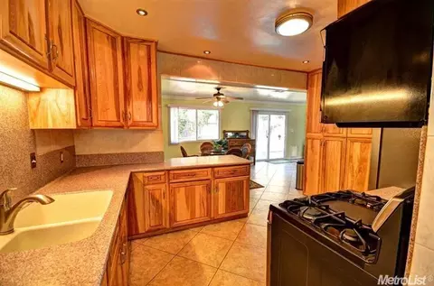 5301 Robertson Ave, Carmichael, CA 95608 photo 6