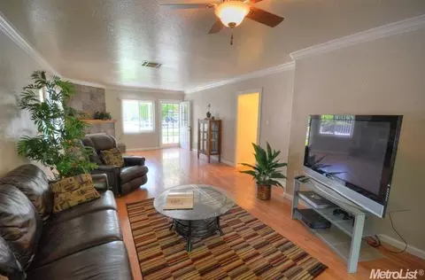 5301 Robertson Ave, Carmichael, CA 95608 photo 4