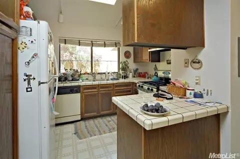 206 Guaymas Pl, Davis, CA 95616 photo 5