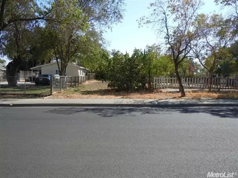 907 E St, Los Banos, CA 93635 photo 2