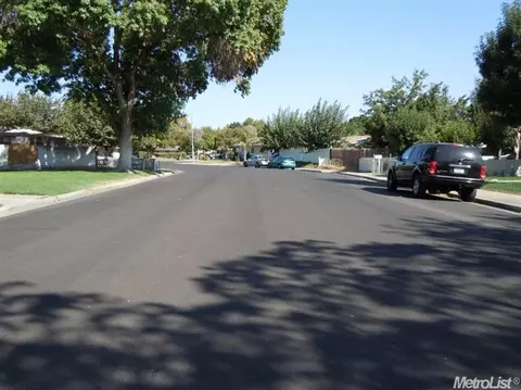 907 E St, Los Banos, CA 93635 photo 4
