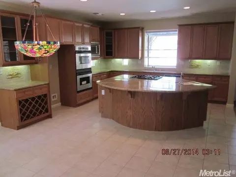 4016 Cortona Dr, Modesto, CA 95356 photo 4