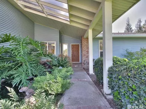348 Rose Ct, Ripon, CA 95366 photo 2