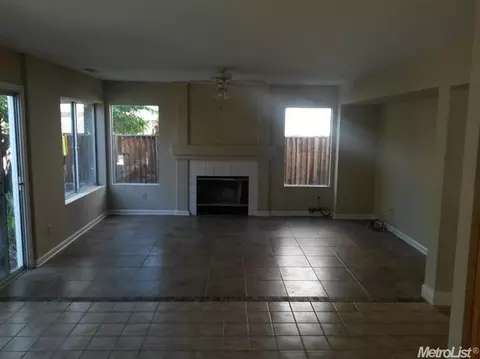 2033 Raven St, Tracy, CA 95376 photo 5
