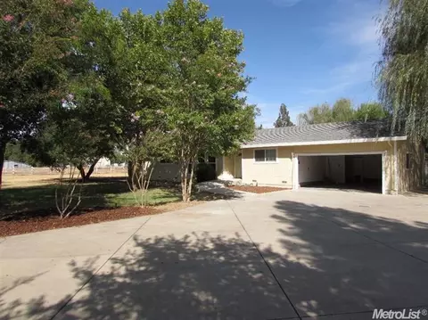 8453 Dillard, Wilton, CA 95693 photo 3