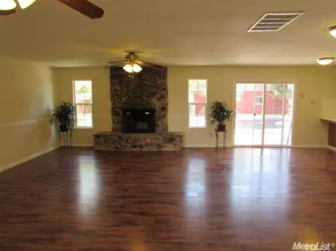 8453 Dillard, Wilton, CA 95693 photo 9