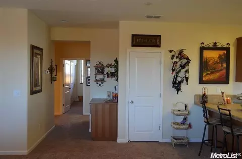1090 Alba, Manteca, CA 95337 photo 5
