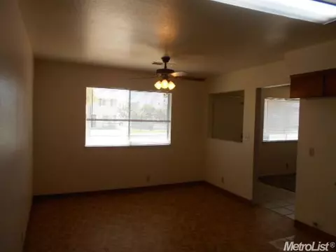 1111 E Kennedy St, Madera, CA 93638 photo 6