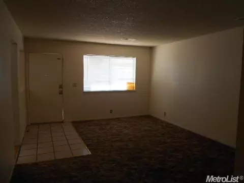 1111 E Kennedy St, Madera, CA 93638 photo 12