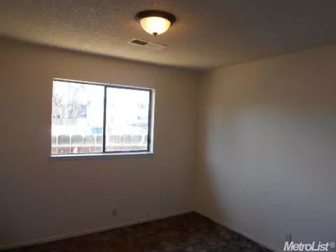 1111 E Kennedy St, Madera, CA 93638 photo 11