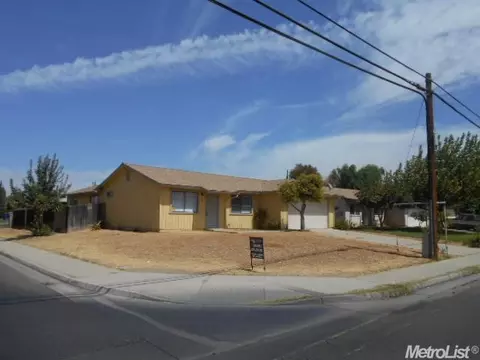 1111 E Kennedy St, Madera, CA 93638 photo 2