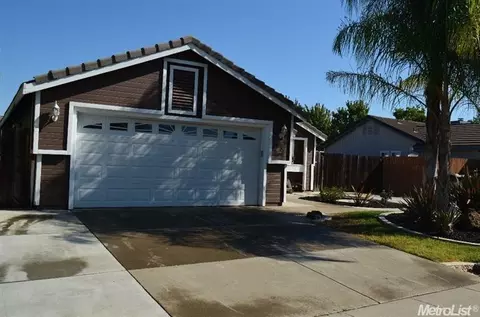 203 Lapwing Ln, Galt, CA 95632 photo 1