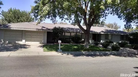 517 Colebrook Ct, Modesto, CA 95350 photo 2