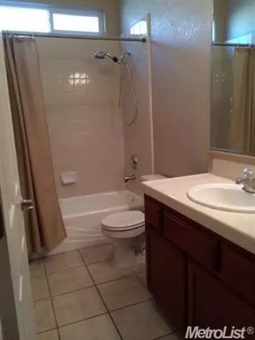 1483 Delaware Ct, Turlock, CA 95382 photo 8