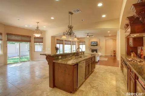 1615 Elsdon Cir, Carmichael, CA 95608 photo 9