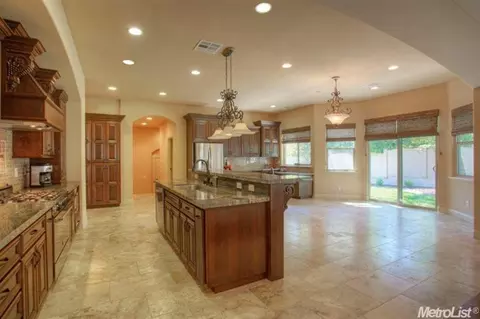 1615 Elsdon Cir, Carmichael, CA 95608 photo 8
