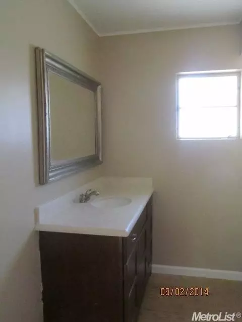 2225 Lambert St, Modesto, CA 95354 photo 7