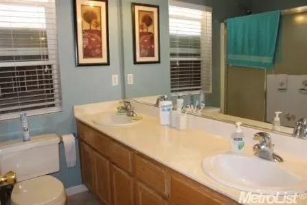 4221 Eagle Ridge Way, Antelope, CA 95843 photo 6