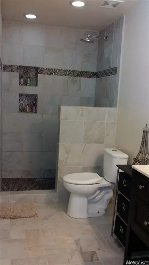 1111 Aristocrat Dr, Ceres, CA 95307 photo 9