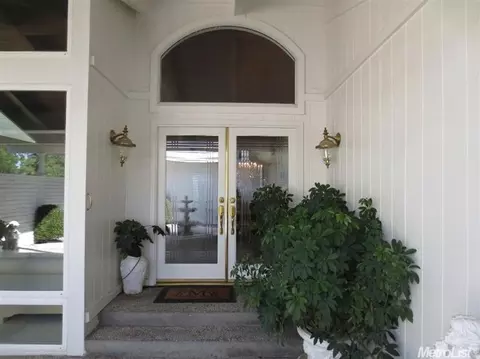 909 Foxcroft Ln, Modesto, CA 95355 photo 3