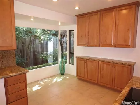 909 Foxcroft Ln, Modesto, CA 95355 photo 11