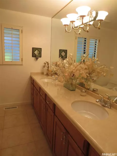 909 Foxcroft Ln, Modesto, CA 95355 photo 15