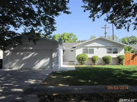 2013 Celeste Dr, Modesto, CA 95355 photo 1